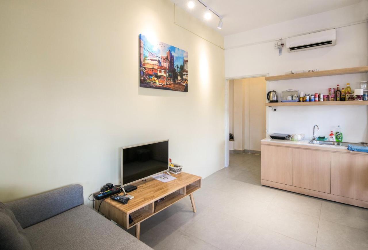 Scandinavian Apartment With Balcony In Bui Vien Ho Chi Minh City Exterior photo